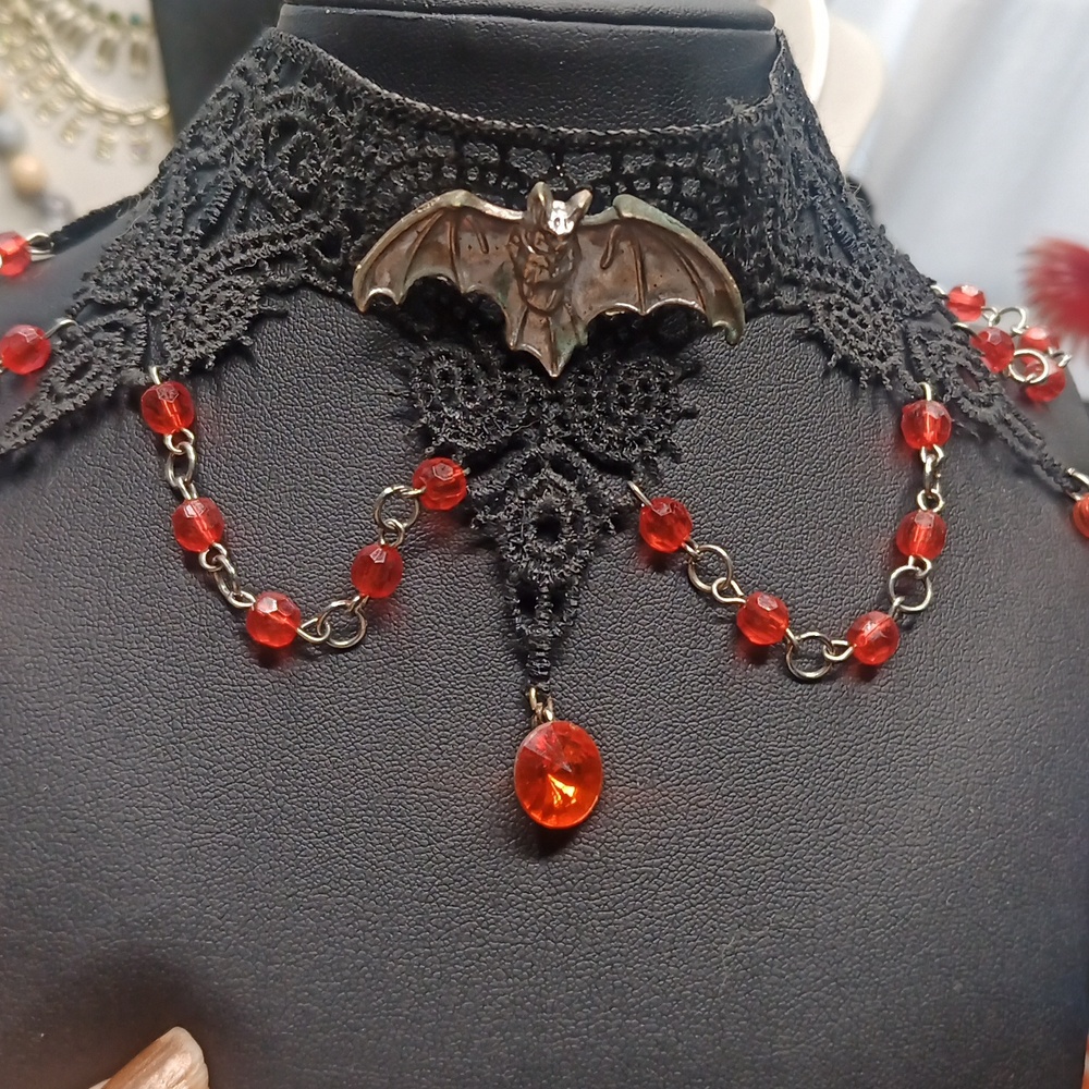 Bat lace choker goth black red